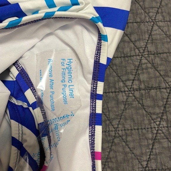 NWT one piece swimsuit.  Size 14. - Picture 4 of 4